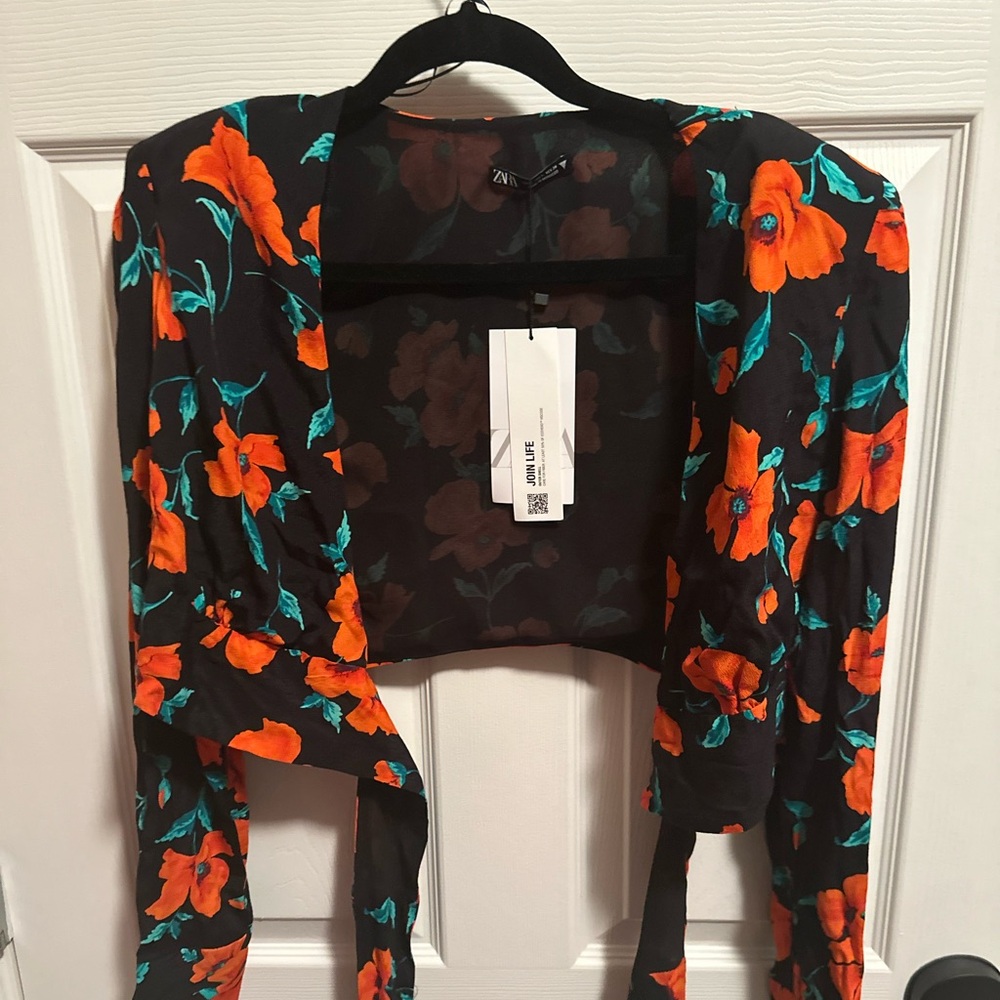 Zara flower crop top